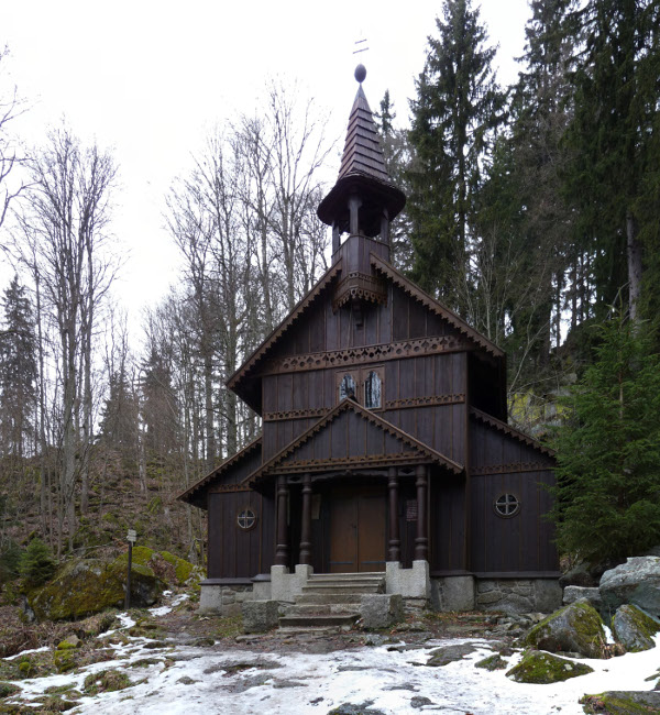 Obr. 6. Stožecká kaple po obnově (autor: cheva, Creative Commons BY-SA)