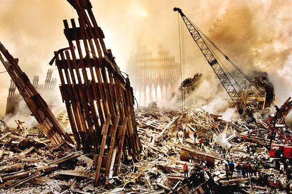 Obr. 52. Počátek odklízecích prací na Ground Zero, zdroj: Steve McCurry