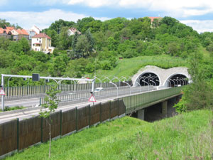 Jižní portál pisáreckého tunelu v Brně