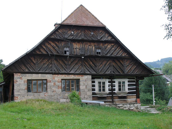 Dům č. p. 212, obec Poniklá, okres Semily, kraj Liberecký.