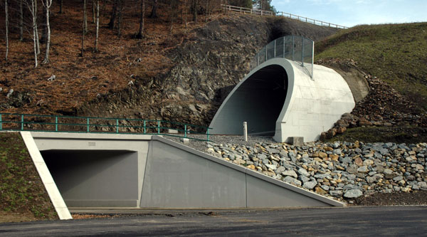 Tunel Hněvskovský I - portál vjezdu