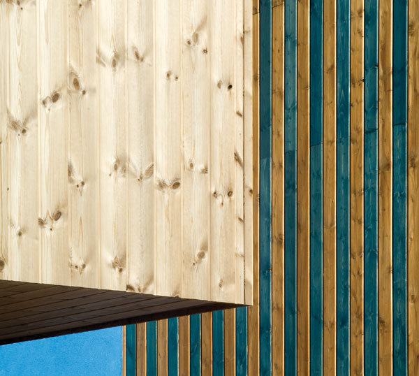 Detail dřevěné fasády