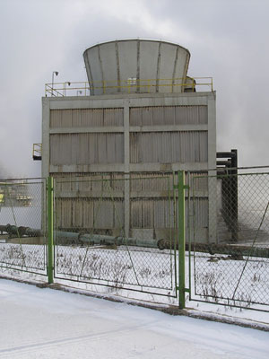 Ventilátorové chladicí věže s opláštěním z azbestocementových desek