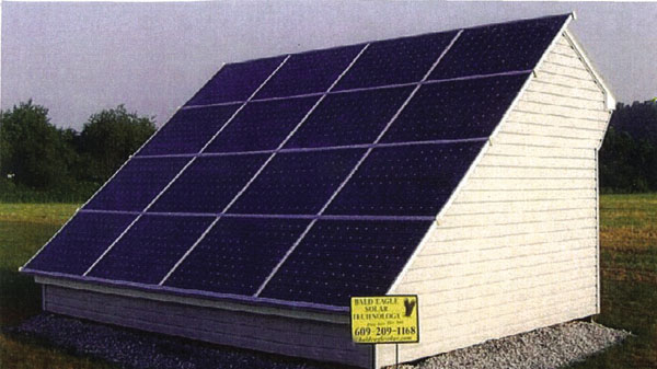 Obr. 9. Uspořádání solárních fotovoltaických panelů stavby