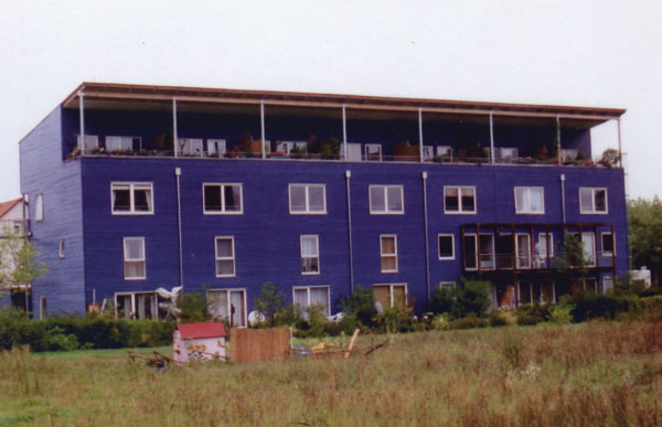 Obr. 5. Německo, Mnichov 1996 - čtyřpodlažní bytový dům, americký projekt