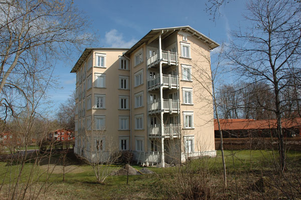 Obr. 6. Švédsko, Vöxje 1998 - Nordic Wood Program čtyř- a pětipodlažní domy