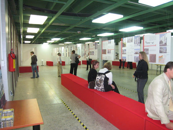 Výstava Panelová sídliště ve Vídni a Bratislavě - VIZE, REALITA, INOVACE ve Vzorkovně stavebních materiálů Stavebního centra EDEN 3000