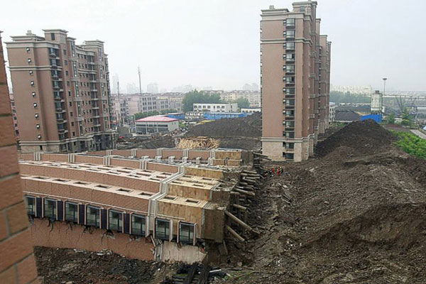 Havárie bytové stavby, Šanghaj