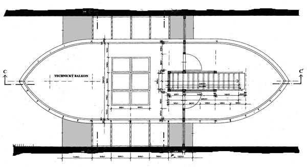 Půdorysné schéma 1. patra vnitřní vestavěné dřevěné konstrukce.