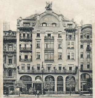 Hotel U Arcivvody tpna a hotelu Garni na Vclavskm nmst v Praze (pestavba 19041905), foto ped rokem 1918 (zdroj: www.prazdnedomy.cz)