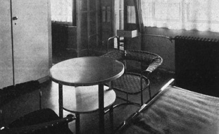 Obr. 03–05 Rodinný dům na V. S. K. v Brně, 1928, interiér pokojů a terasa (zdroj: [5, str. 52])