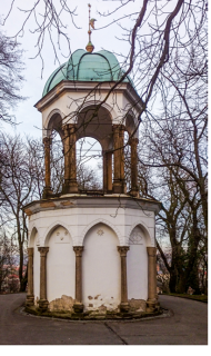 Obr. 05 Pohled na kapli Boho hrobu  stav ped obnovou v roce 2017 (foto: arch. Miloslav Hanzl)   
