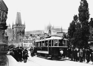 Tramvaj na Karlov most ped rokem 1905 