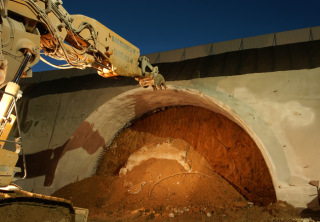 Obr. 03 Olbramovický tunel, silně zvětralý horninový masiv (foto: autor)