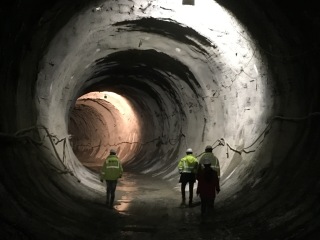 Pstupov tunel z depa do stanice metra Tekstilkent s primrnm ostnm