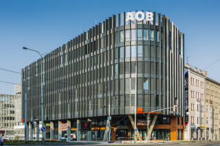 Obr. 03 Administrativn budova Argentinsk Office Building v Praze-Holeovicch, pohled z kiovatky ulic Argentinsk a Plynrn