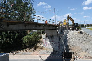 Obr. 08 Obnova mostu peklenujcho silnici Brun  Koterov
