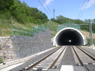 Tunel Vepek, 2002, prask portl po dokonen