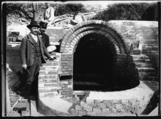 Zbr ze stavby studny na odpadn galerii z 27. z 1902