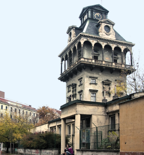 Obr. 03 Neorenesanční vodárenská věž v Praze na Letné od arch. J. Fialky, která pochází z let 1887–1888 a která zásobovala vodou část Holešovic a Bubenče, sloužila do roku 1913 (zdroj: archiv Kláry Kroftové)