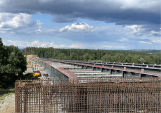 Obr. 12 SO 209 Most přes údolí Plavnice – ocelová nosná konstrukce