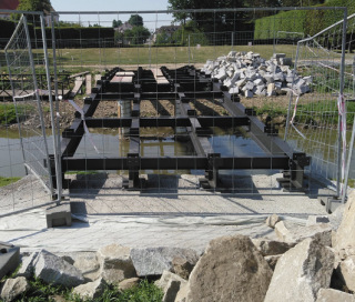 Obr. 11 Pohled na uložení nosné ocelové konstrukce mostu, 2019