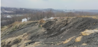 Obr. 3 Termicky aktivní odval uhelné hlušiny, Ostrava-Heřmanice, stav leden 2022