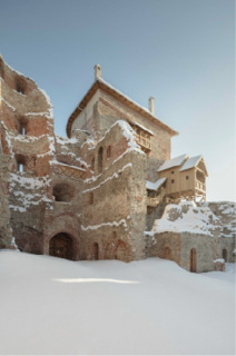 Obr. 04 Hrad Bauska – stav věží po obnově, pohled z nádvoří hradu, 2021 (foto: Reinis Hofmanis)