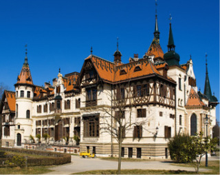 2 Rekonstrukce a oprava střechy zámku ZOO Lešná, Zlín